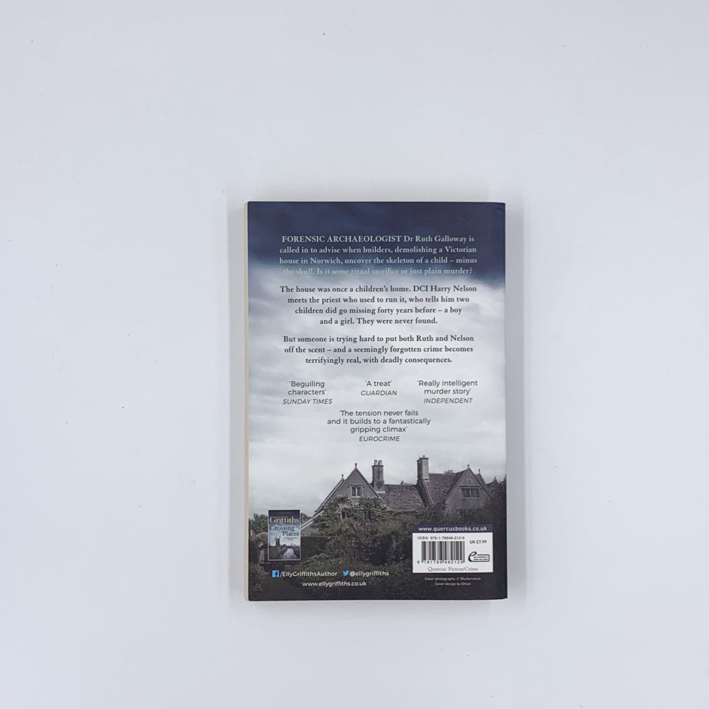 (Ruth Galloway #2) The Janus Stone - Elly Griffiths