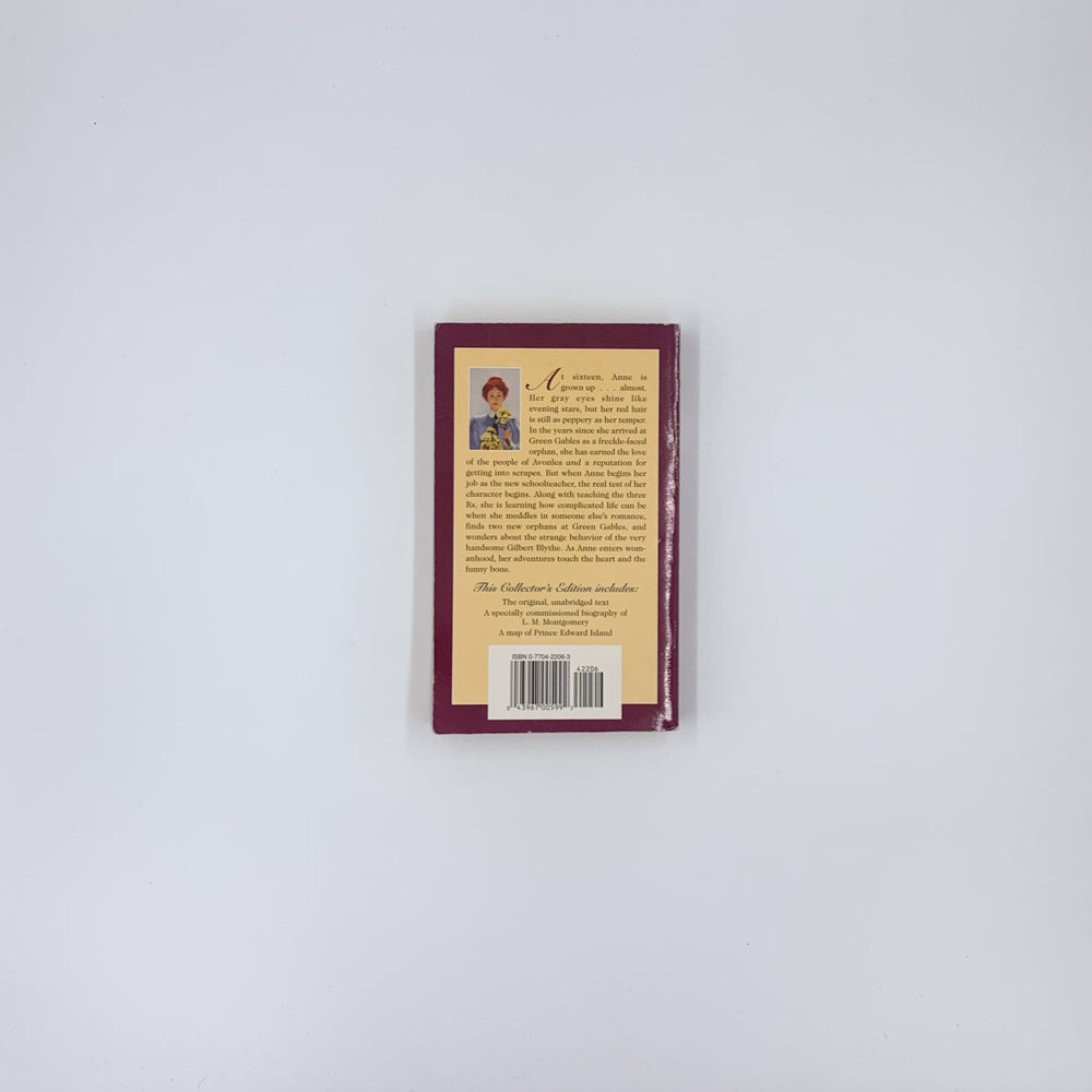 (Anne of Green Gables #2) Anne of Avonlea - L.M. Montgomery