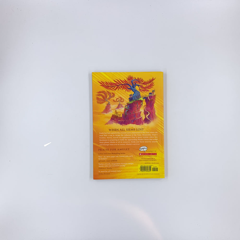 (Amulet #8) Supernova - Kazu Kibuishi