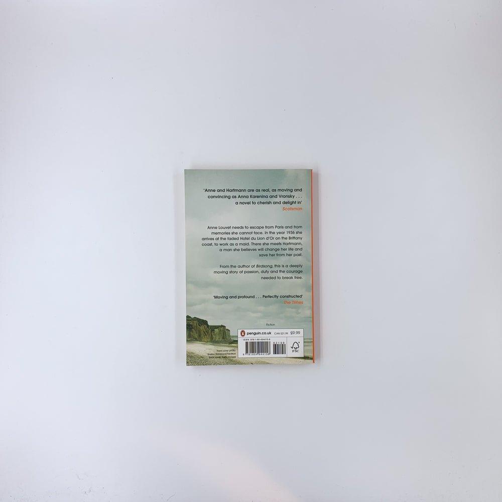 The Girl At The Lion d'Or - Sebastian Faulks