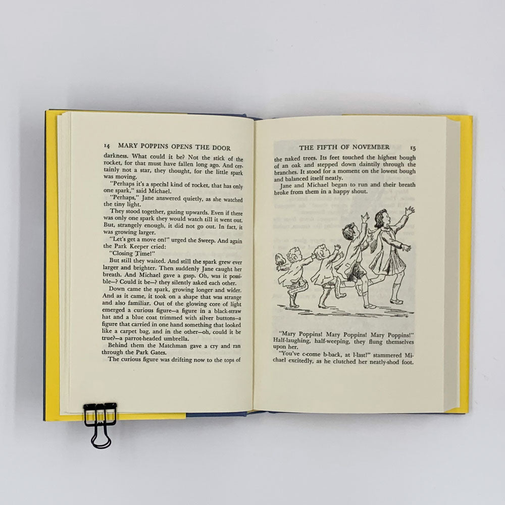 Mary Poppins Opens the Door (Marry Poppins #3) - P.L. Travers