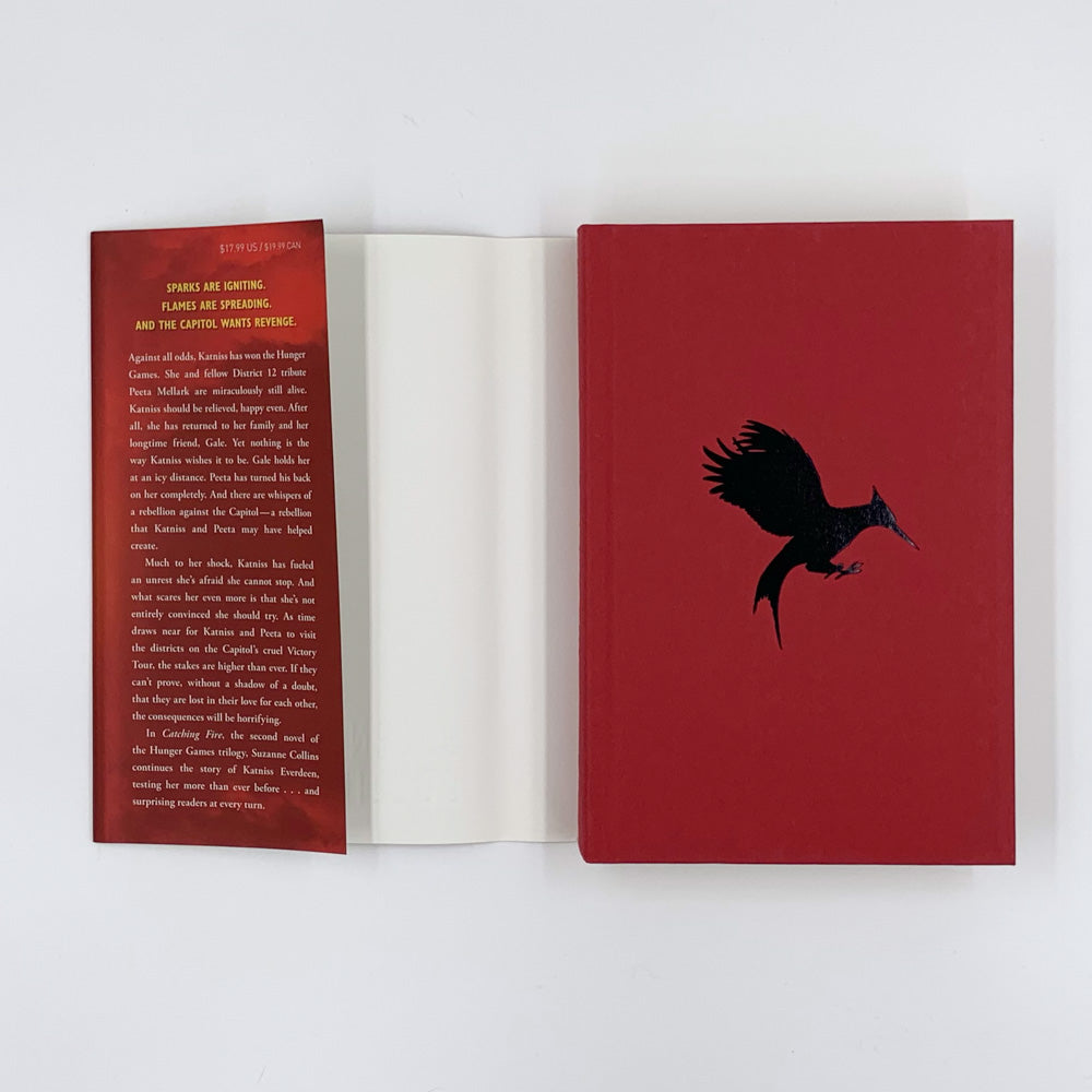 (The Hunger Games #2) Catching Fire - Suzanne Collins (Hardcover)