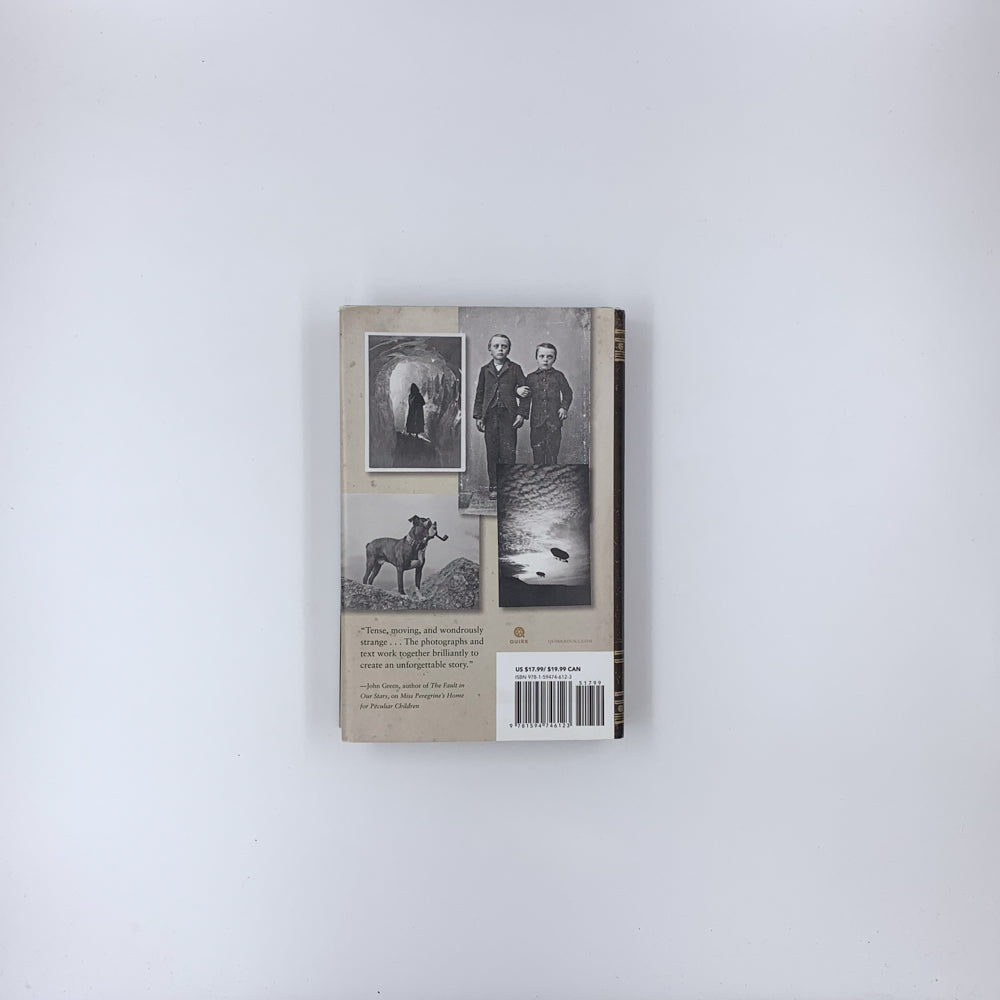 (Miss Peregrine's Peculiar Children #2) Hollow City - Ransom Riggs