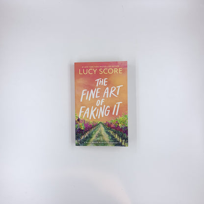 The Fine Art of Faking It - Lucy Score