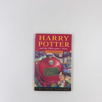 Harry Potter and the Philosopher's Stone - J.K. Rowling (Paperback)