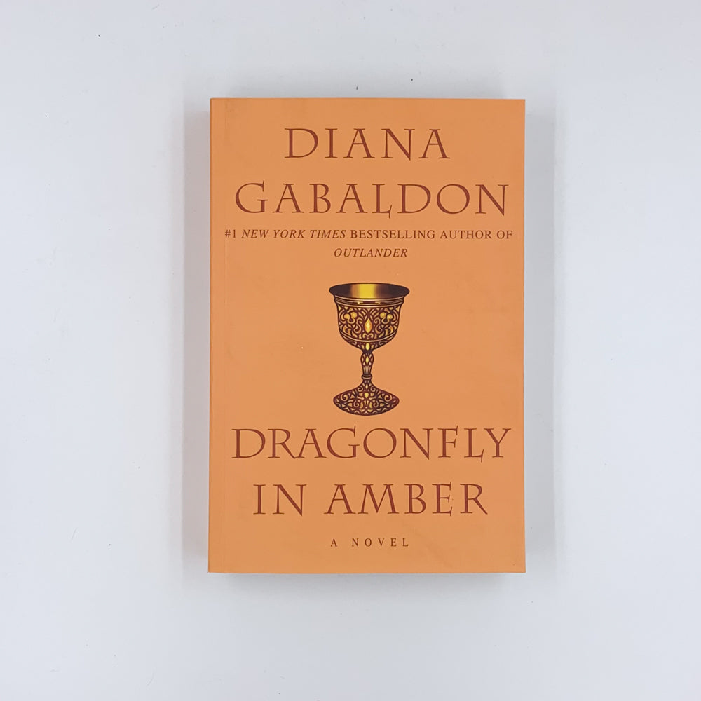 (Outlander #2) Dragonfly in Amber - Diana Gabaldon