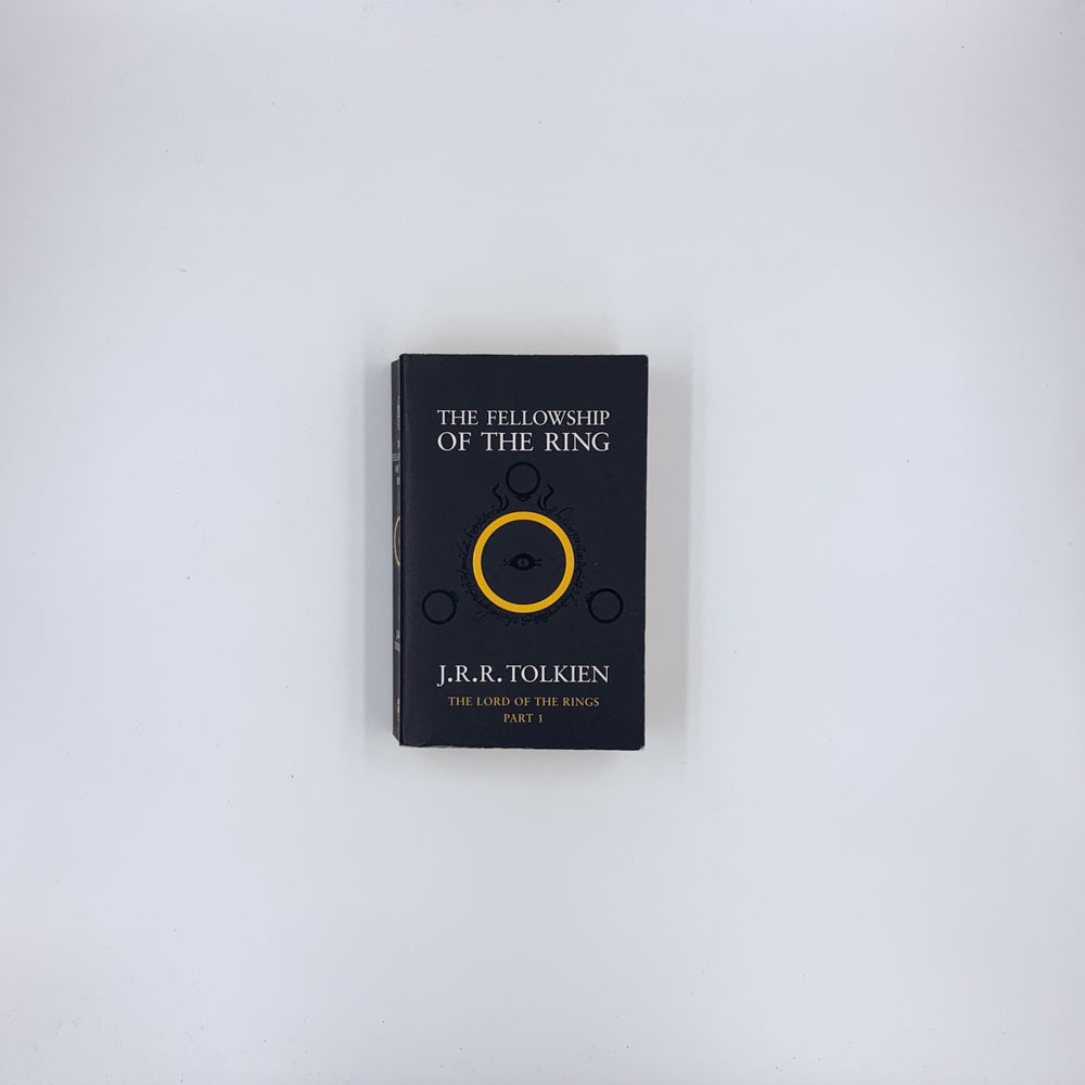 (Middle Earth #1) The Fellowship of the Ring - J.R.R. Tolkien