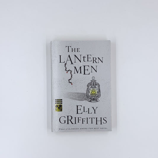 (Ruth Galloway #12) The Lantern Men-  Elly Griffiths
