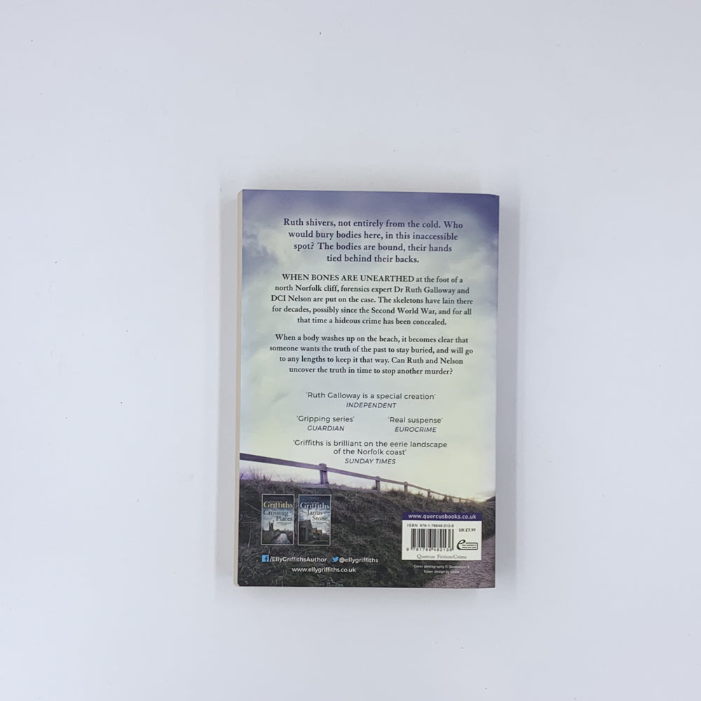 (Ruth Galloway #3) The House at Sea's End - Elly Griffiths