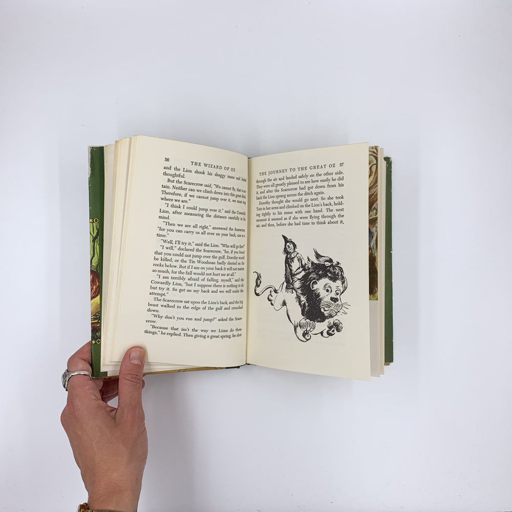 (Oz #1) The Wizard of Oz - L. Frank Baum