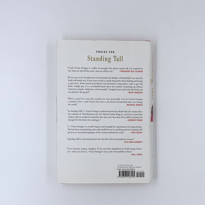 Standing Tall: A Memoir of Tragedy and Triumph - C. Vivian Stringer  & Laura Tucker