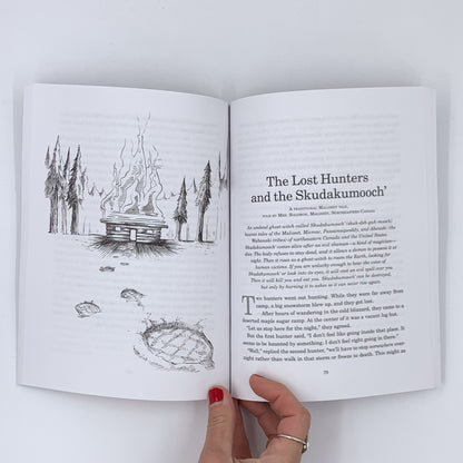 Living Ghosts and Mischievous Monsters: Chilling American Indian Stories - Dan SaSuWeh Jones & Weshoyot Alvitre