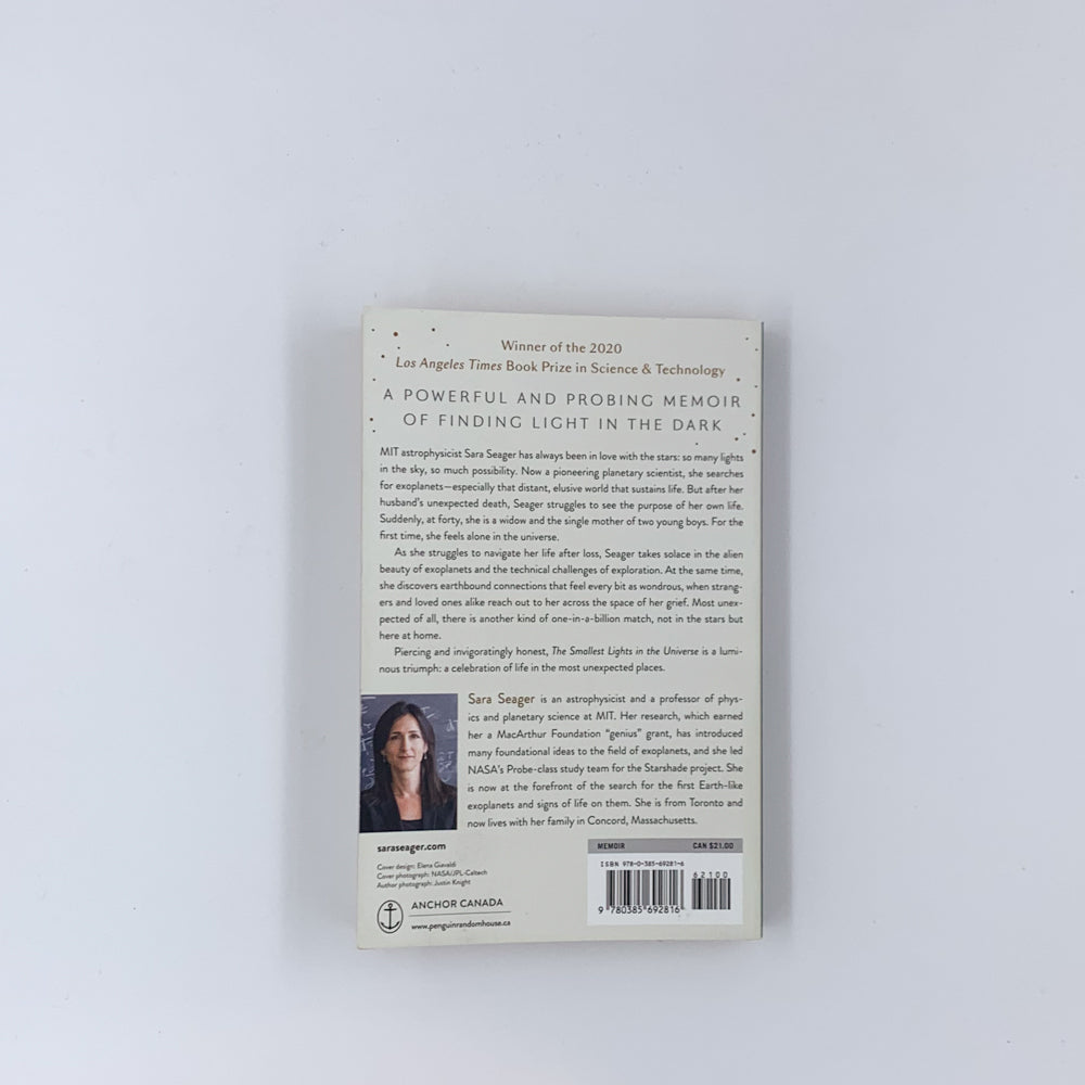 The Smallest Lights in the Universe: A Memoir - Sara Seager