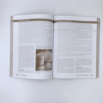 How Baking Works: Exploring the Fundamentals of Baking Science - Paula I. Figoni