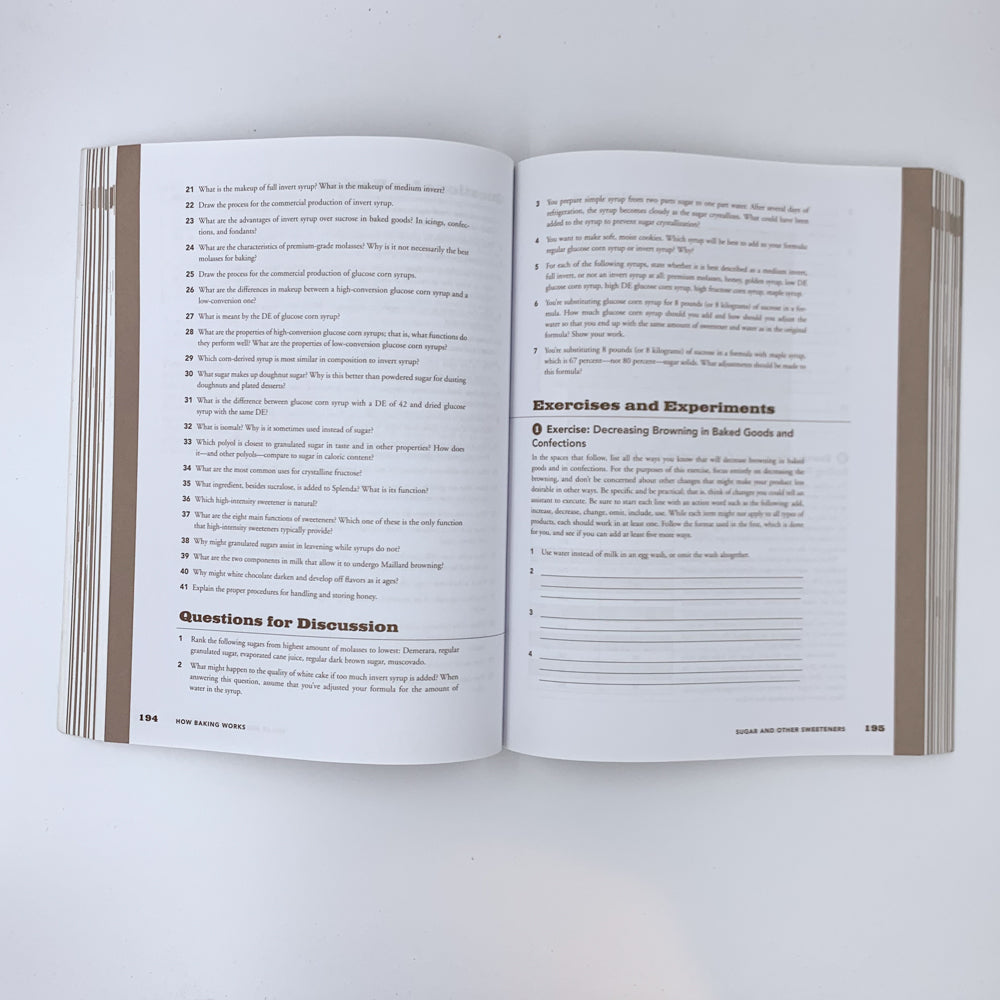 How Baking Works: Exploring the Fundamentals of Baking Science - Paula I. Figoni