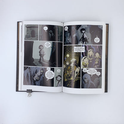 The Amazing Screw-on Head and Other Curious Objects - Mike Mignola