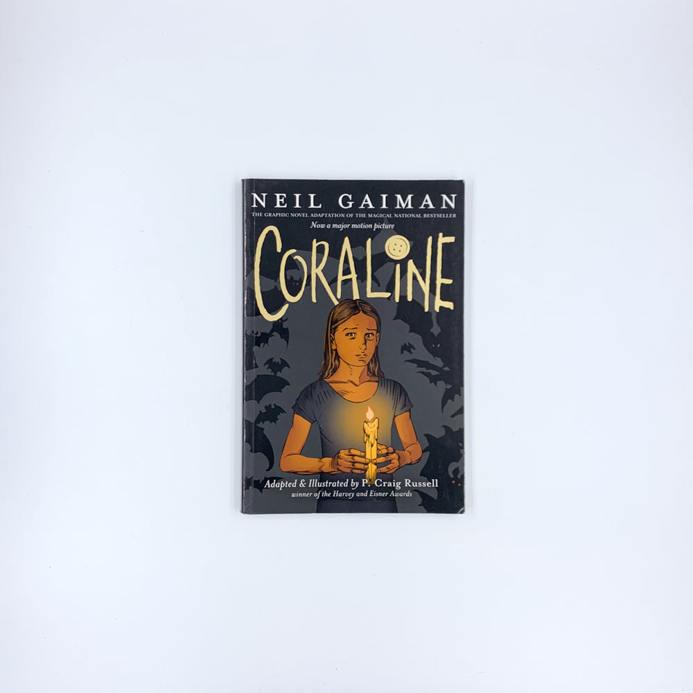 Coraline - Neil Gaiman ,  P. Craig Russell  (Adaptation/illustration )