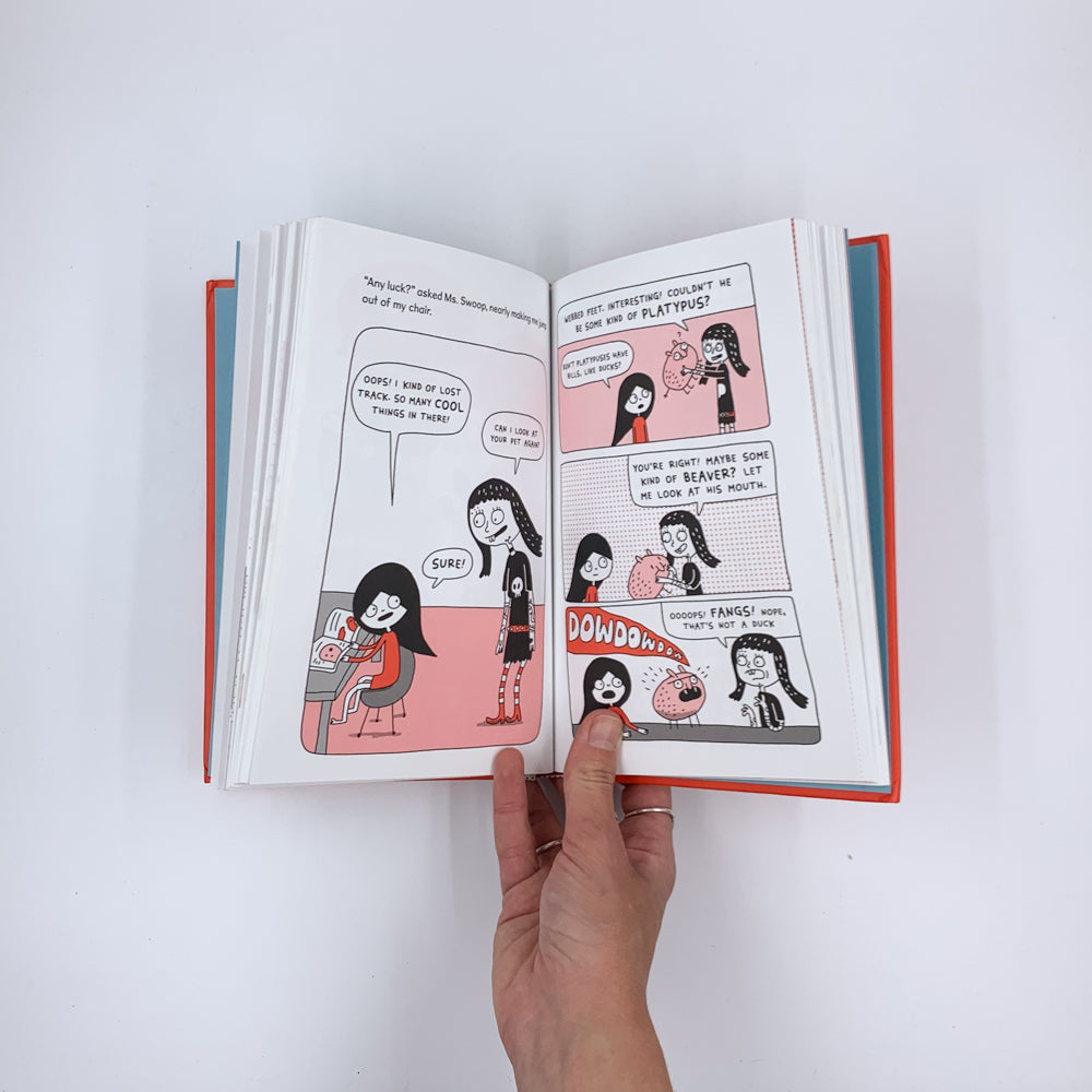 Olga and the Smelly Thing from Nowhere - Elise Gravel (Hardcover)