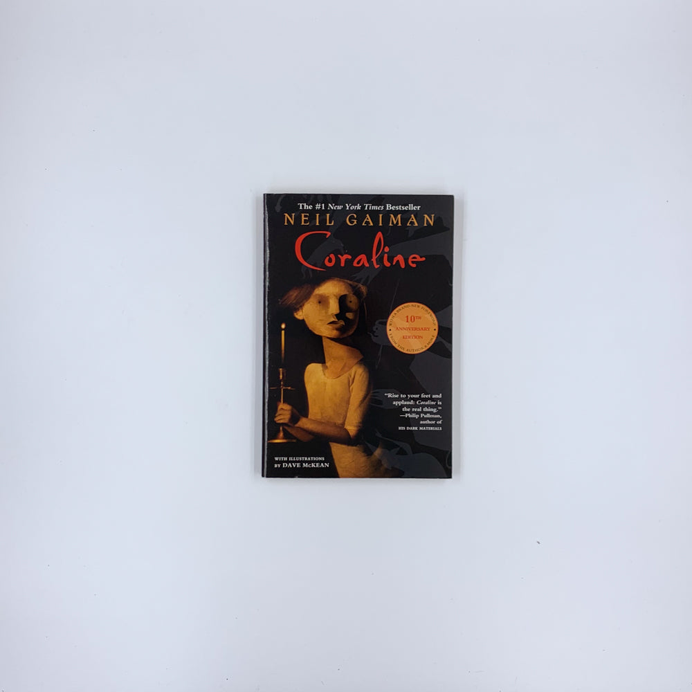 Coraline - Neil Gaiman ,  Dave McKean  (Illustrator )