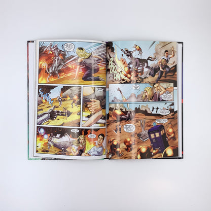 Doctor Who: The Ninth Doctor, Vol. 1: Weapons of Past Destruction - Cavan Scott  (Writer) ,  Blair Shedd  (Artist / Colorist) ,  Rachel Stott  (Artist)