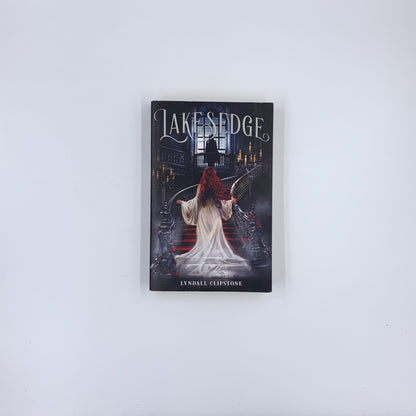 (World at the Lake's Edge #1) Lakesedge - Lyndall Clipstone