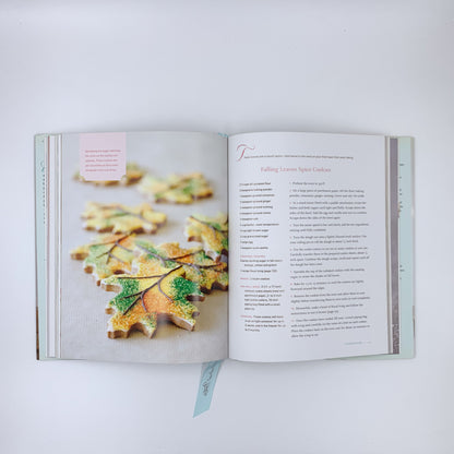 Butter Celebrates!: A Year of Sweet Recipes to Share with Family and Friends - Rosie Daykin