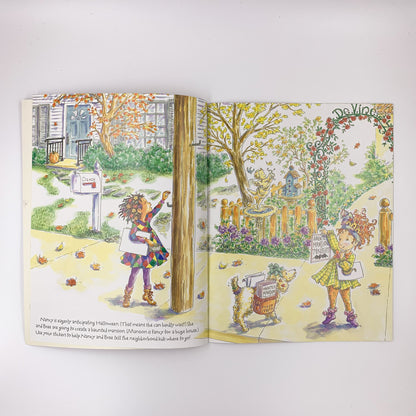 Fancy Nancy's Haunted Mansion: A Reusable Sticker Book for Halloween - Jane O'Connor & Robin Preiss Glasser