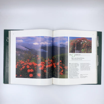 In a Canadian Garden - Nicole Eaton & Hilary M. Weston