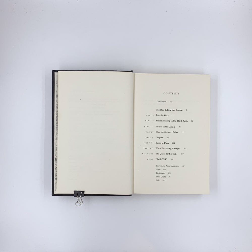 In the Garden of Beasts: Love, Terror, and an American Family in Hitler's Berlin - Erik Larson (SIGNED First Ed.)