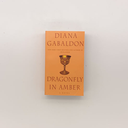 Dragonfly in Amber (Outlander #2) - Diana Gabaldon (Pocket Edition)