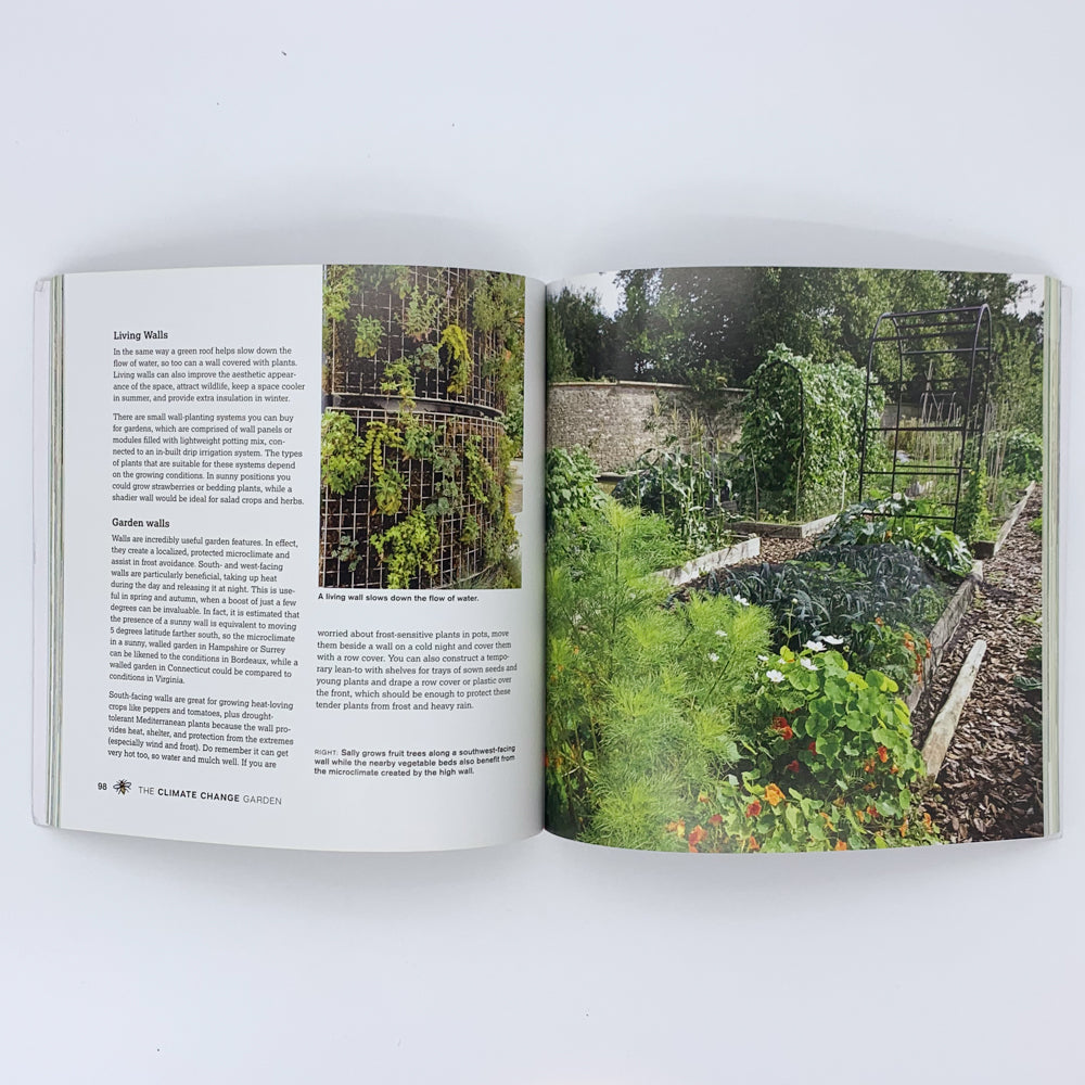 The Climate Change Garden,  Down to Earth Advice for Growing a Resilient Garden - Sally Morgan & Kim Stoddart