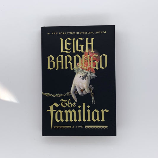 The Familiar - Leigh Bardugo (stained edges)