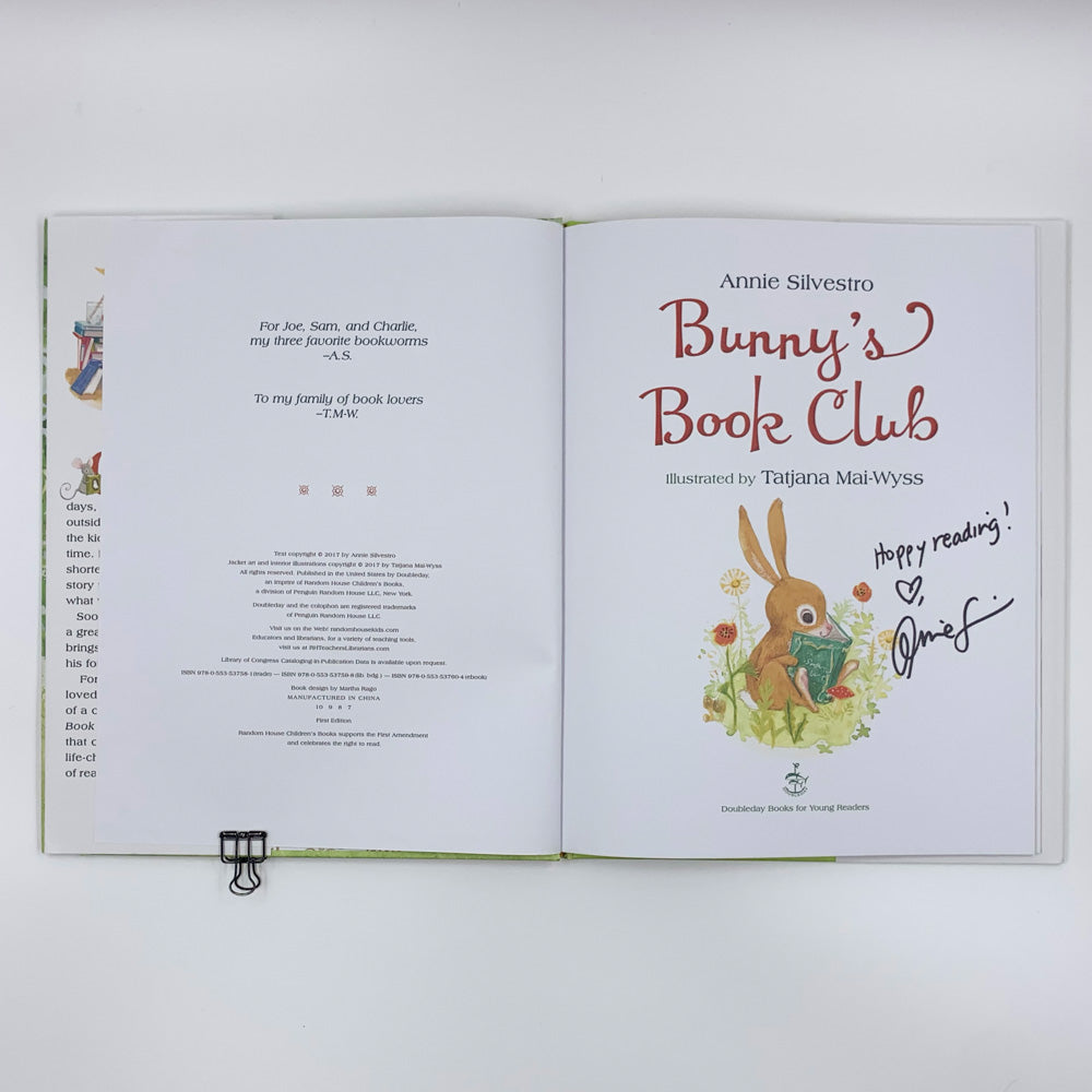 Bunny's Book Club (Signed Edition) - Annie Silvestro